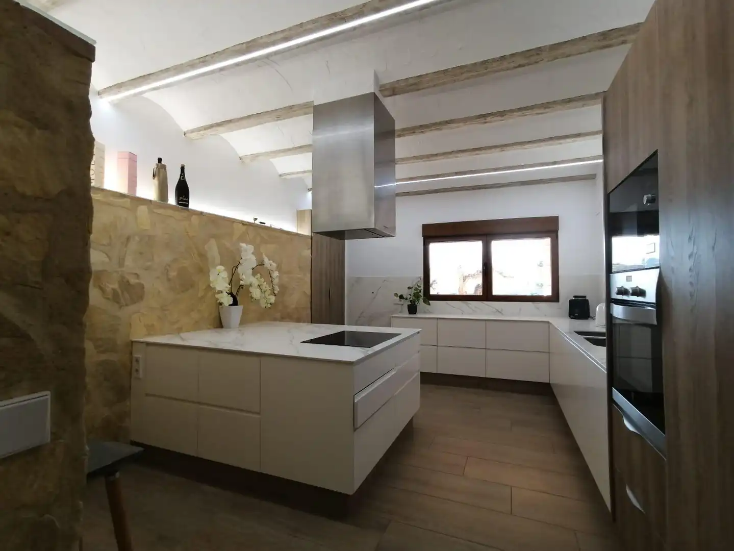 Cocina de Casa o chalet en venta en El Palomar con Aire acondicionado, Calefacción y Jardín privado