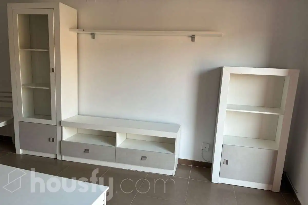 Dormitori de Pis de lloguer en Sagunto / Sagunt amb Parquet, Moblat i Balcó