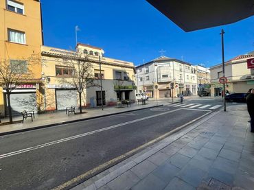Local comercial de lloguer a Passeig Maragall