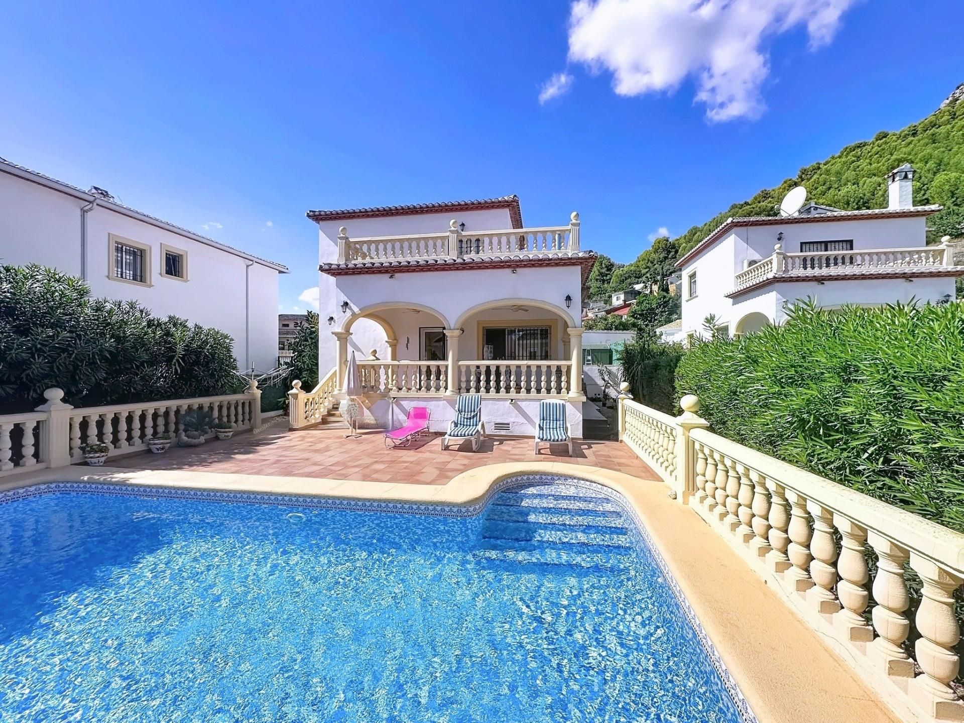 Vista exterior de Casa o xalet en venda en Sagra amb Aire condicionat i Piscina