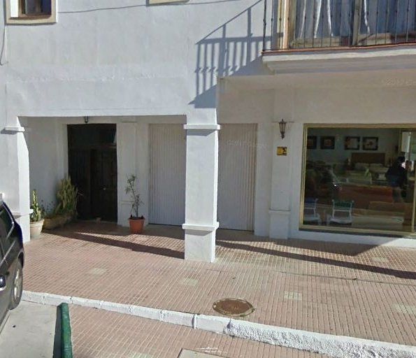 Vista exterior de Local en venda en Estepona