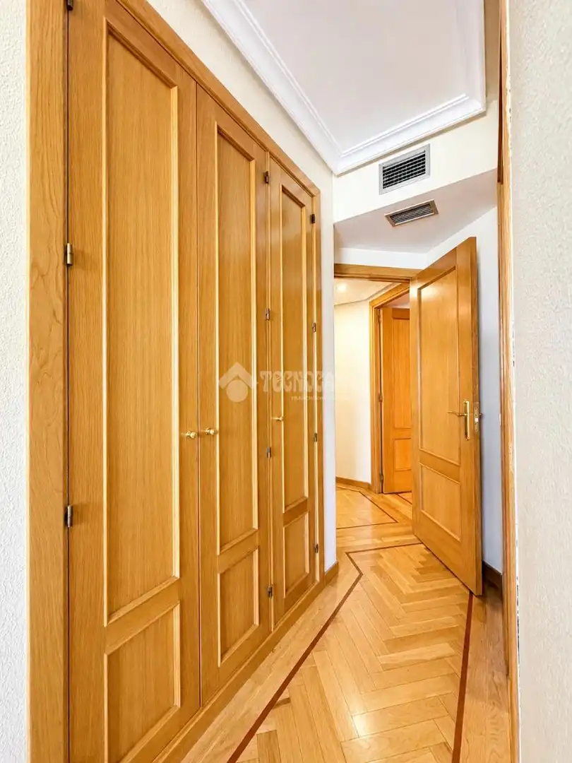 Flat for rent in Madrid  with Air Conditioner and Heating