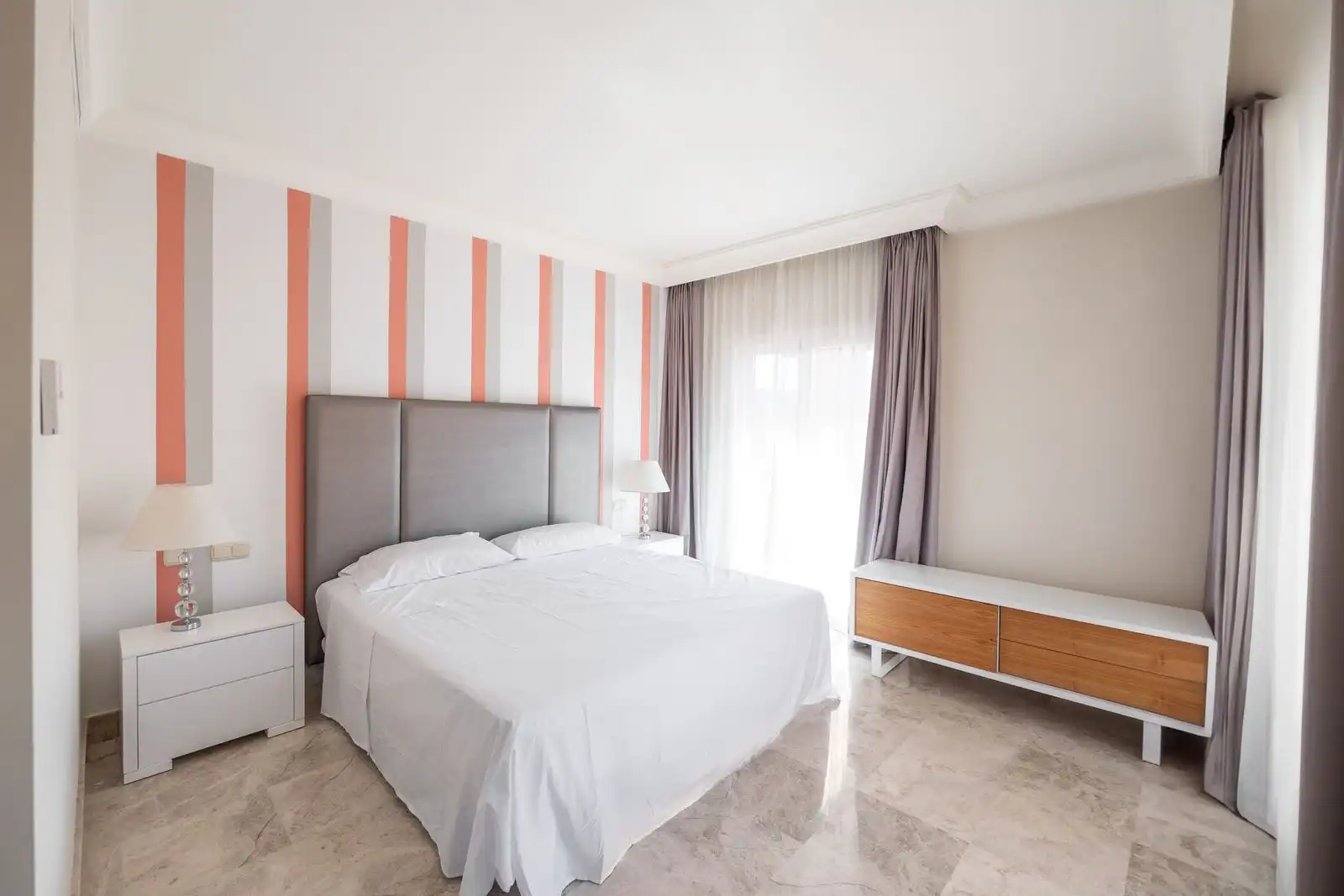 Bedroom of Attic for sale in Marbella  with Terrace, Storage room and Furnished