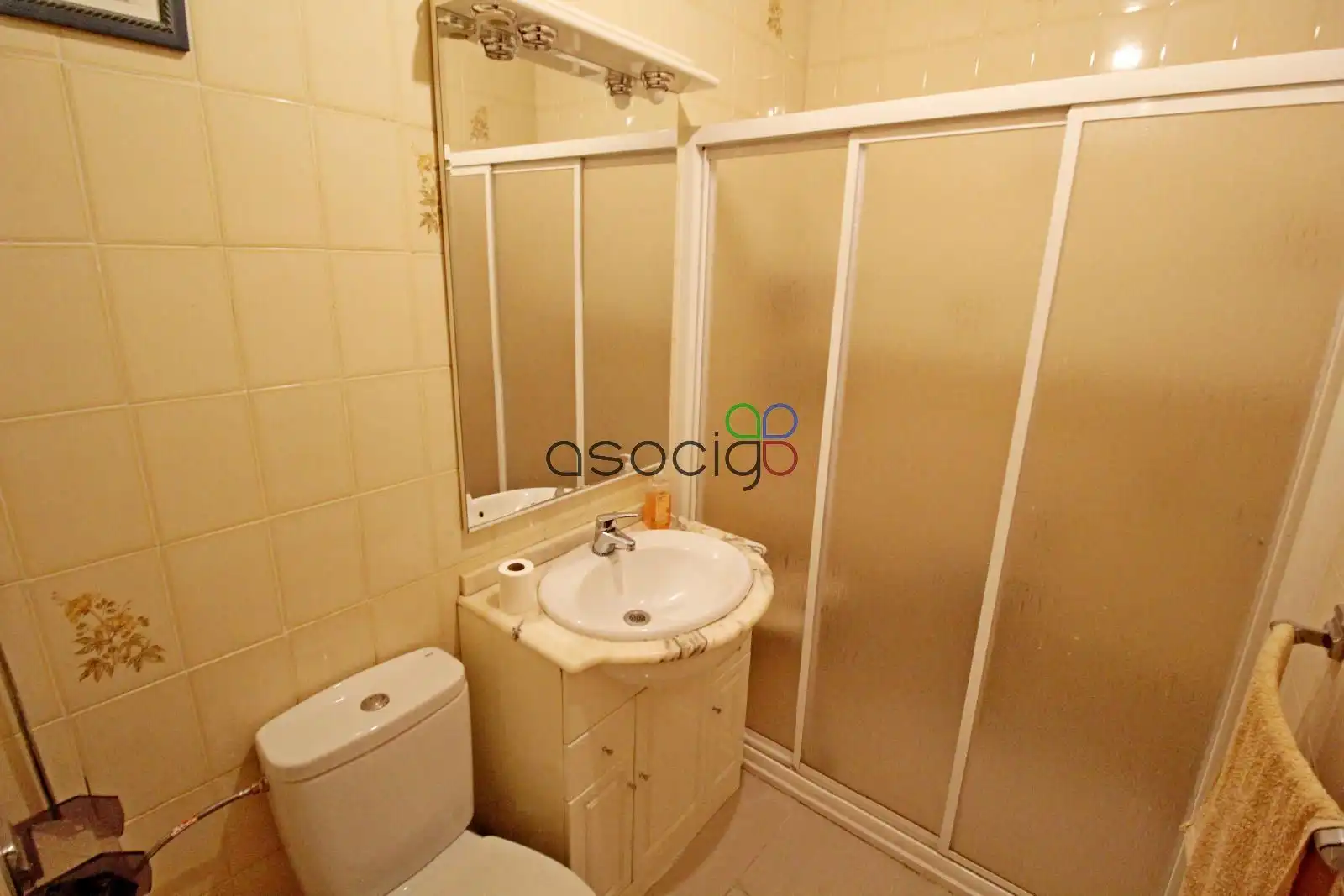 Baño de Piso en venta en Guadalajara con Calefacción y Terraza