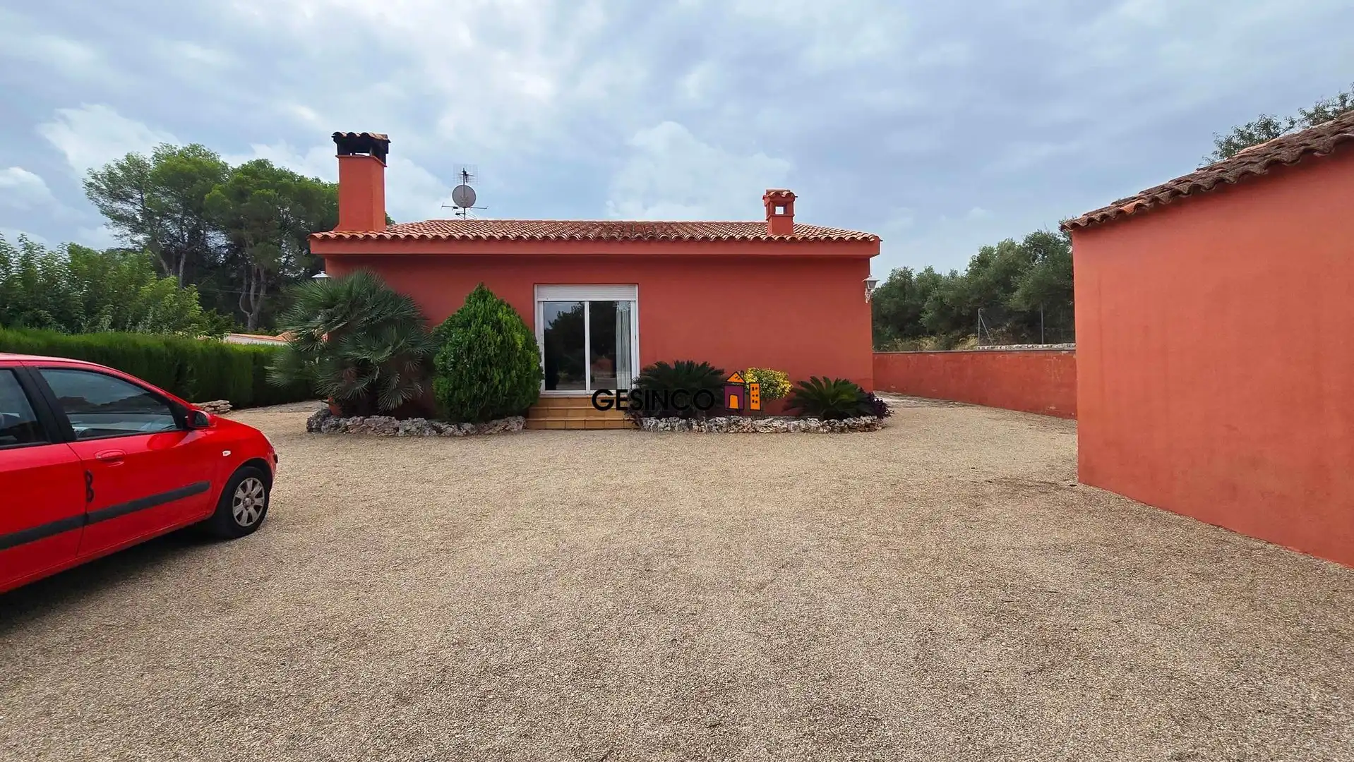 Garden of Houses for sale in Ontinyent  with Air Conditioner, Private garden and Storage room