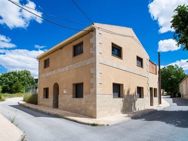 Maison mitoyenne à vendre à El Pinós / Pinoso