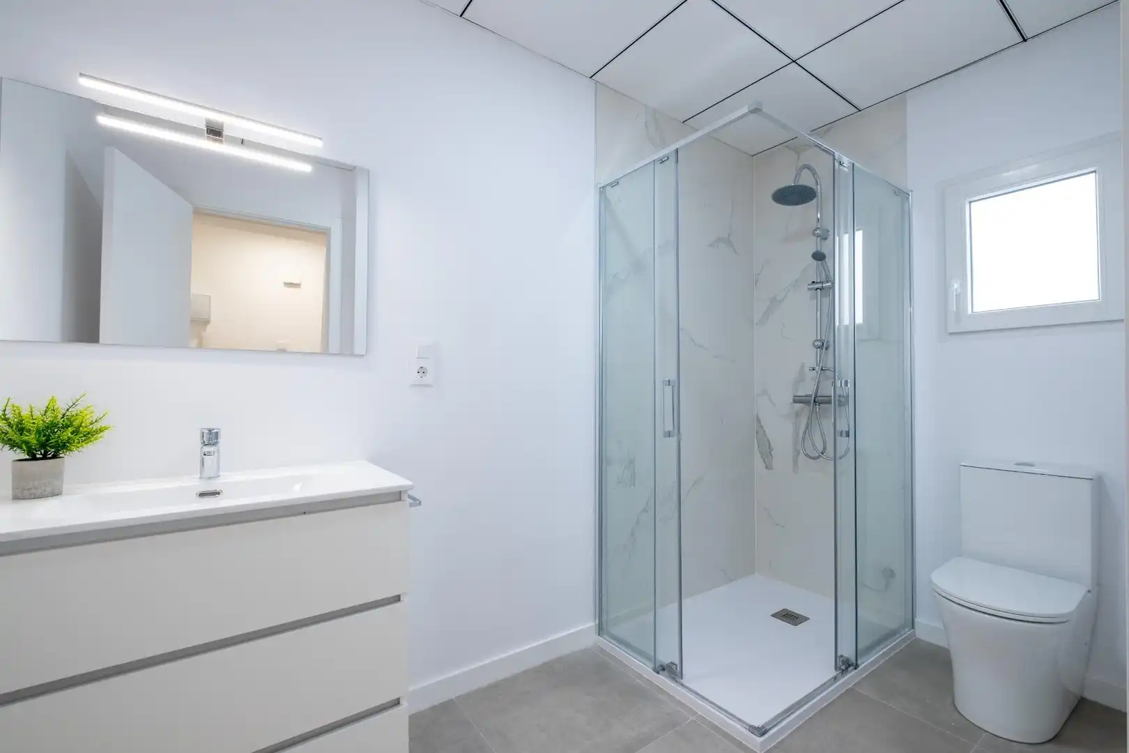 Baño de Apartamento de alquiler en Moncada con Amueblado
