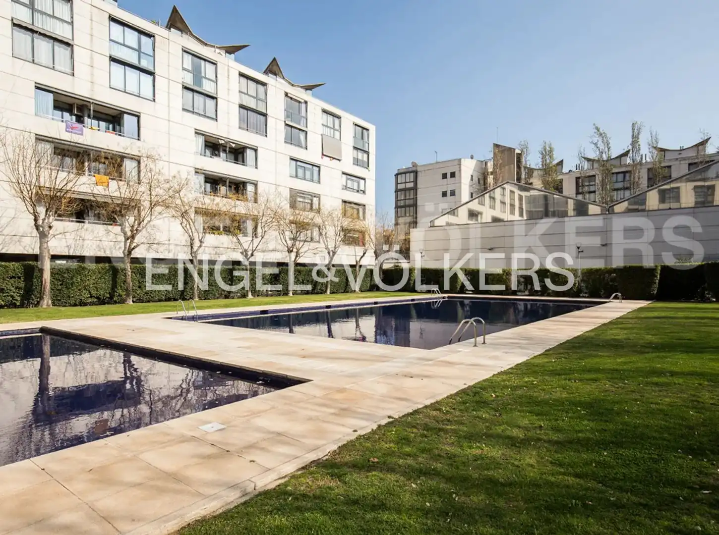 Piscina de Piso de alquiler en Barcelona con Aire acondicionado, Calefacción y Parquet