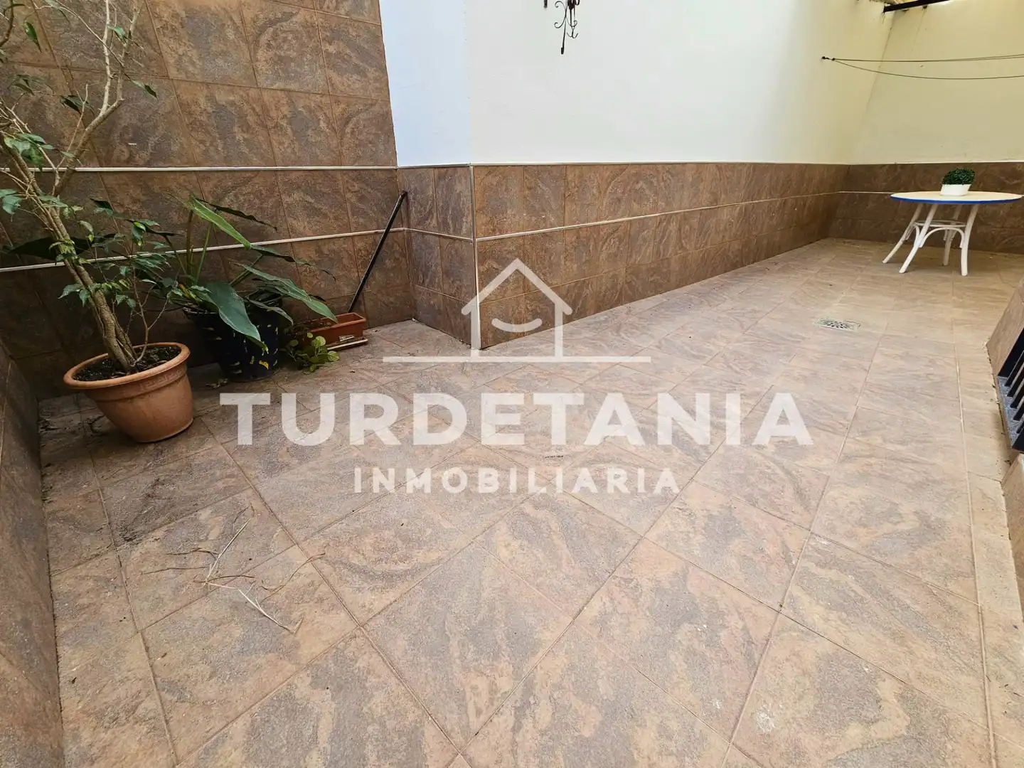 Ground floor for sale in V Centenario - Piletas - Capuchinos