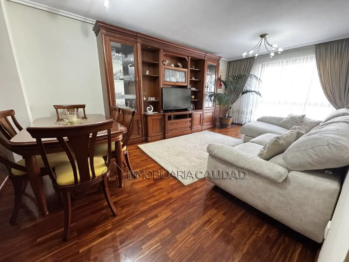 Sala de estar de Piso en venta en Burgos con Calefacción, Terraza y Trastero