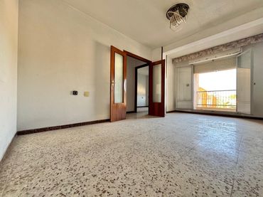 Piso con ascensor en venta en Calle Cánovas del Castillo