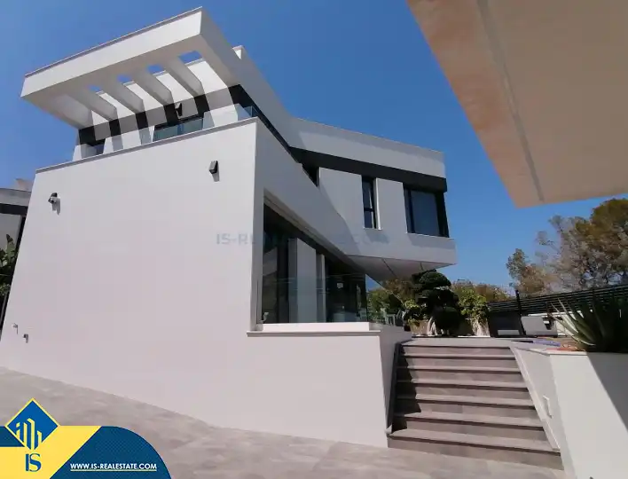 Chalet con piscina en venta en Foietes