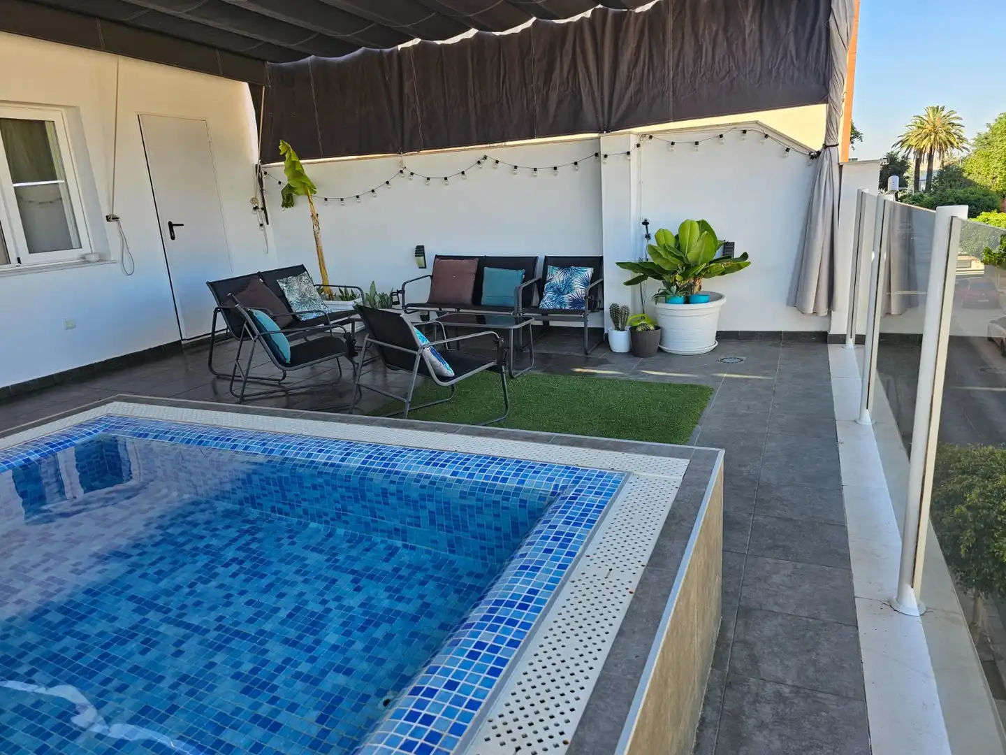 Piscina de Casa o chalet en venta en Dos Hermanas con Aire acondicionado, Calefacción y Jardín privado