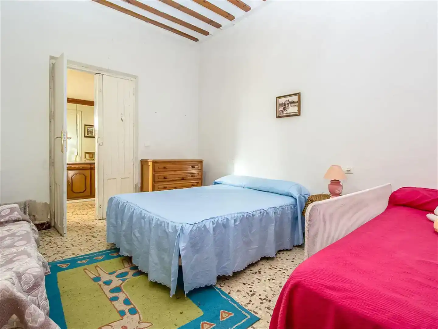 Dormitori de Casa adosada en venda en Alcubillas amb Jardí privat, Traster i Balcó