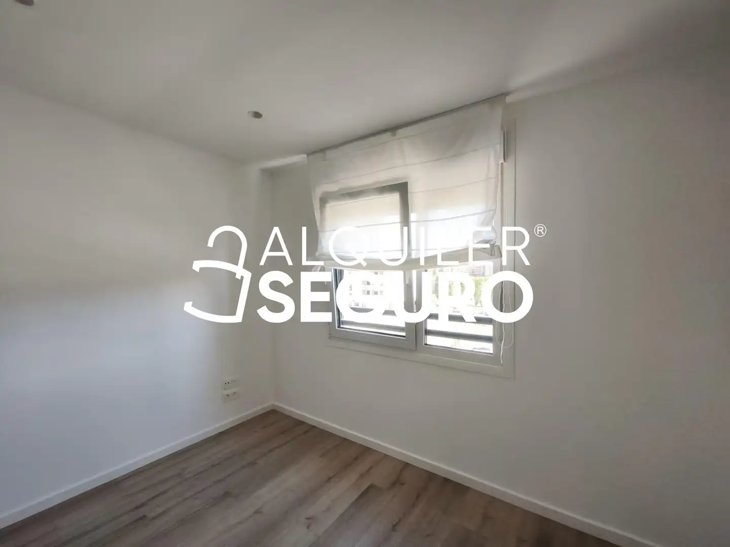Bedroom of Flat for rent in Zaragoza  with Air Conditioner, Heating and Terrace