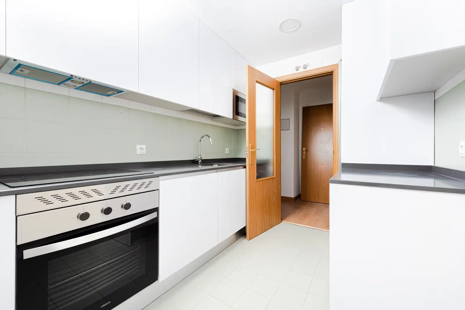 Cocina de Piso en venta en Alcorcón con Aire acondicionado, Terraza y Trastero