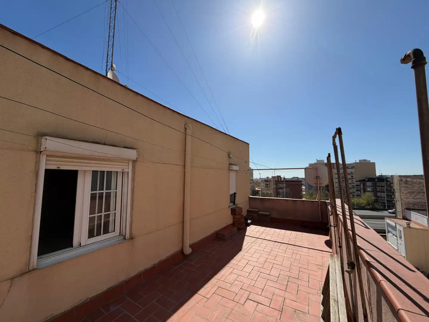Àtic en venda a Carrer Milà i Fontanals, 33, Sant Crist