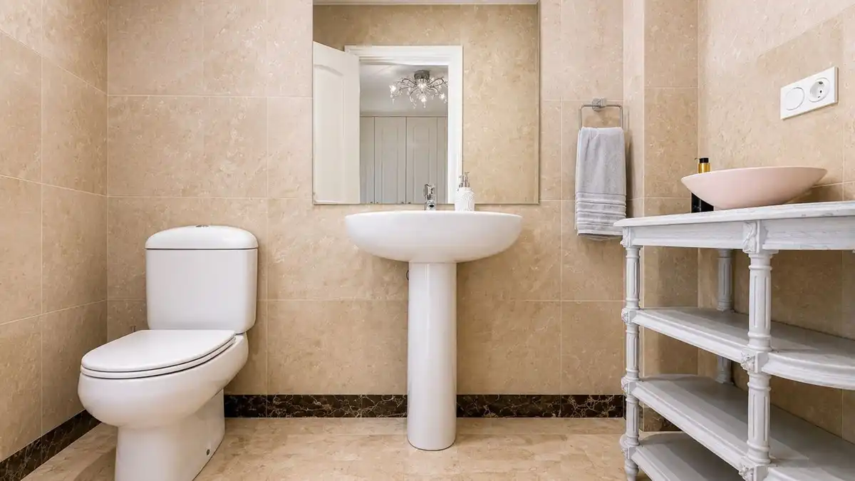Bathroom of Detached homes for sale in La Alcaidesa  with Air Conditioner, Private garden and Terrace