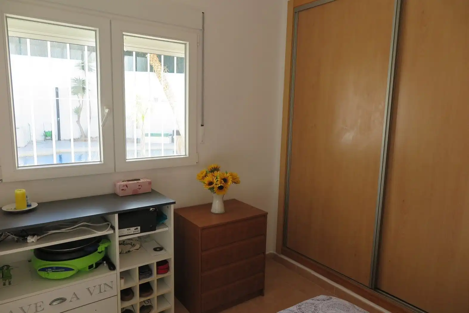 Dormitori de Casa o xalet en venda en El Campello amb Aire condicionat, Jardí privat i Terrassa