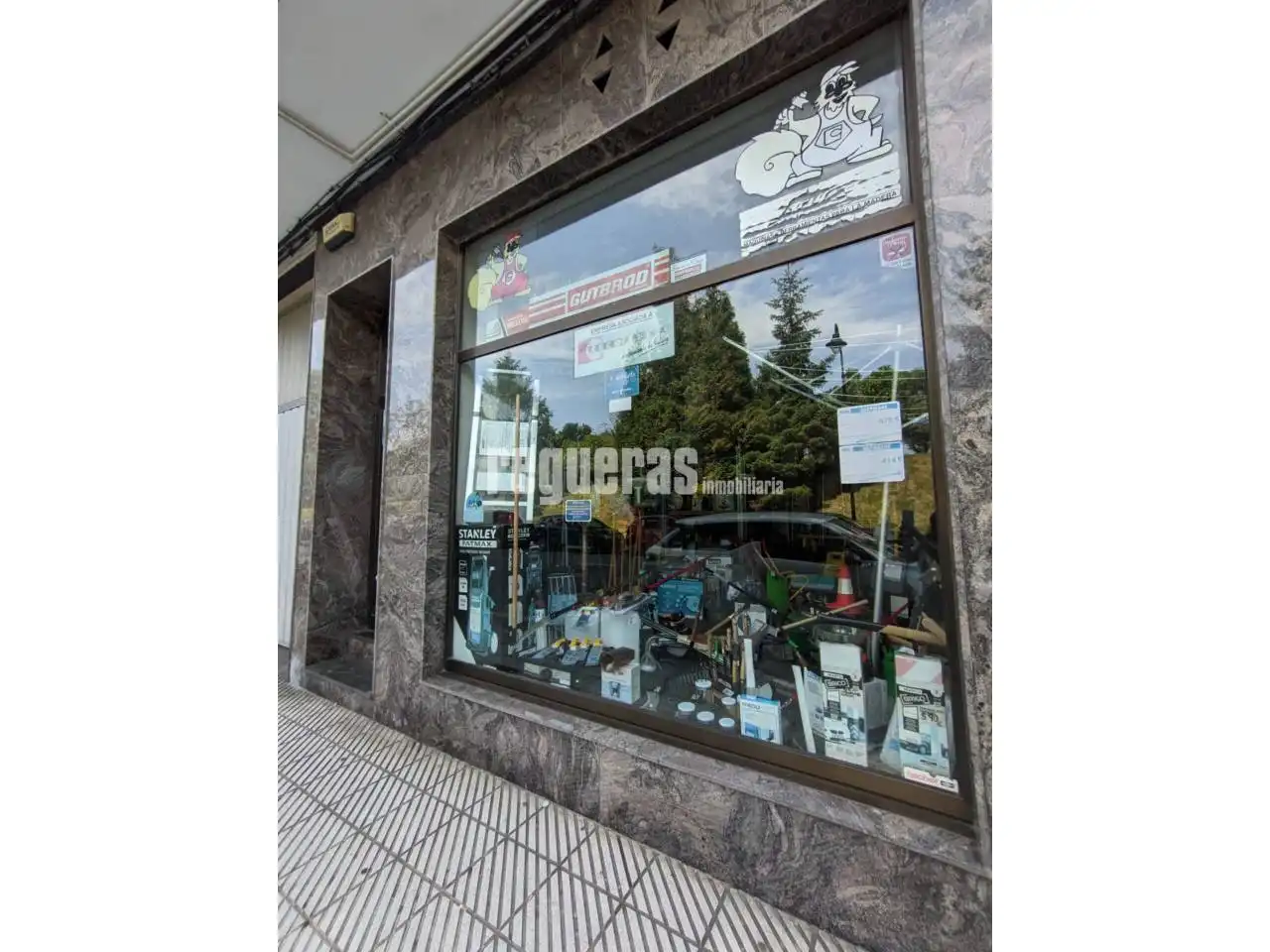 Local comercial en venda a Calle Favila, imagen 6