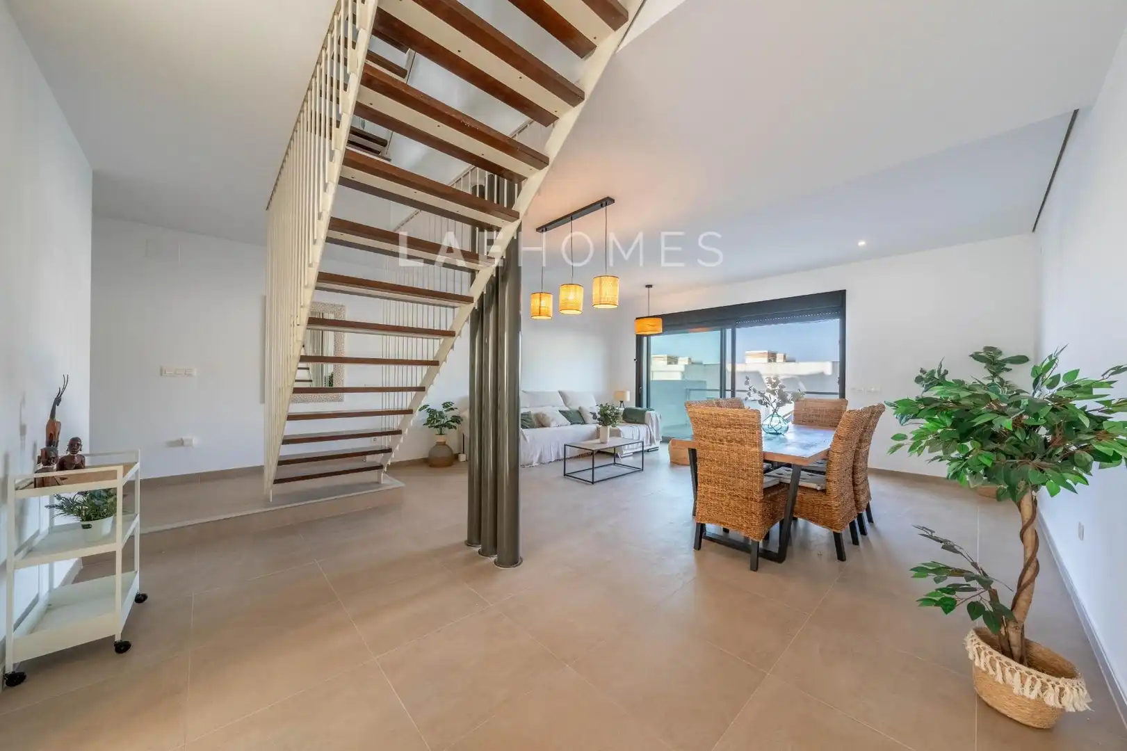Vista exterior de Casa adosada en venta en Manilva con Aire acondicionado, Terraza y Trastero