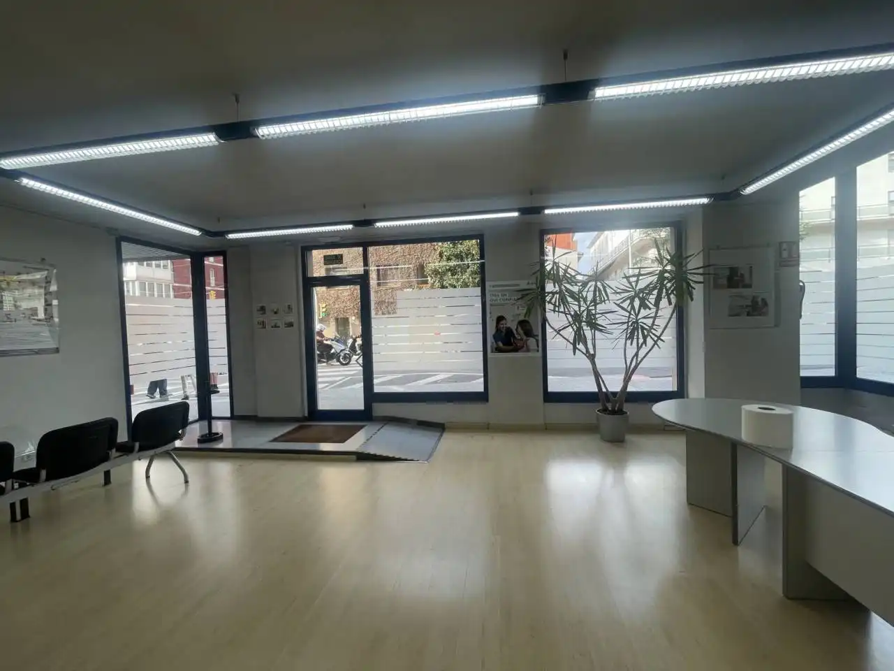 Local comercial en alquiler en Calle Ronda Francesc Camprodon, imagen 5