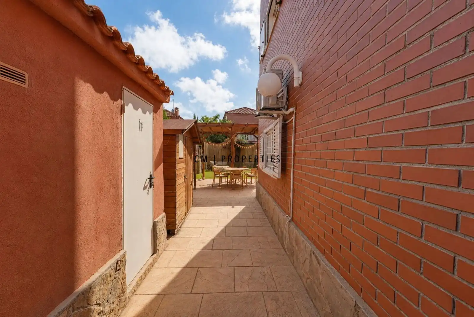 Exterior view of Houses for sale in Moncada  with Air Conditioner, Heating and Terrace