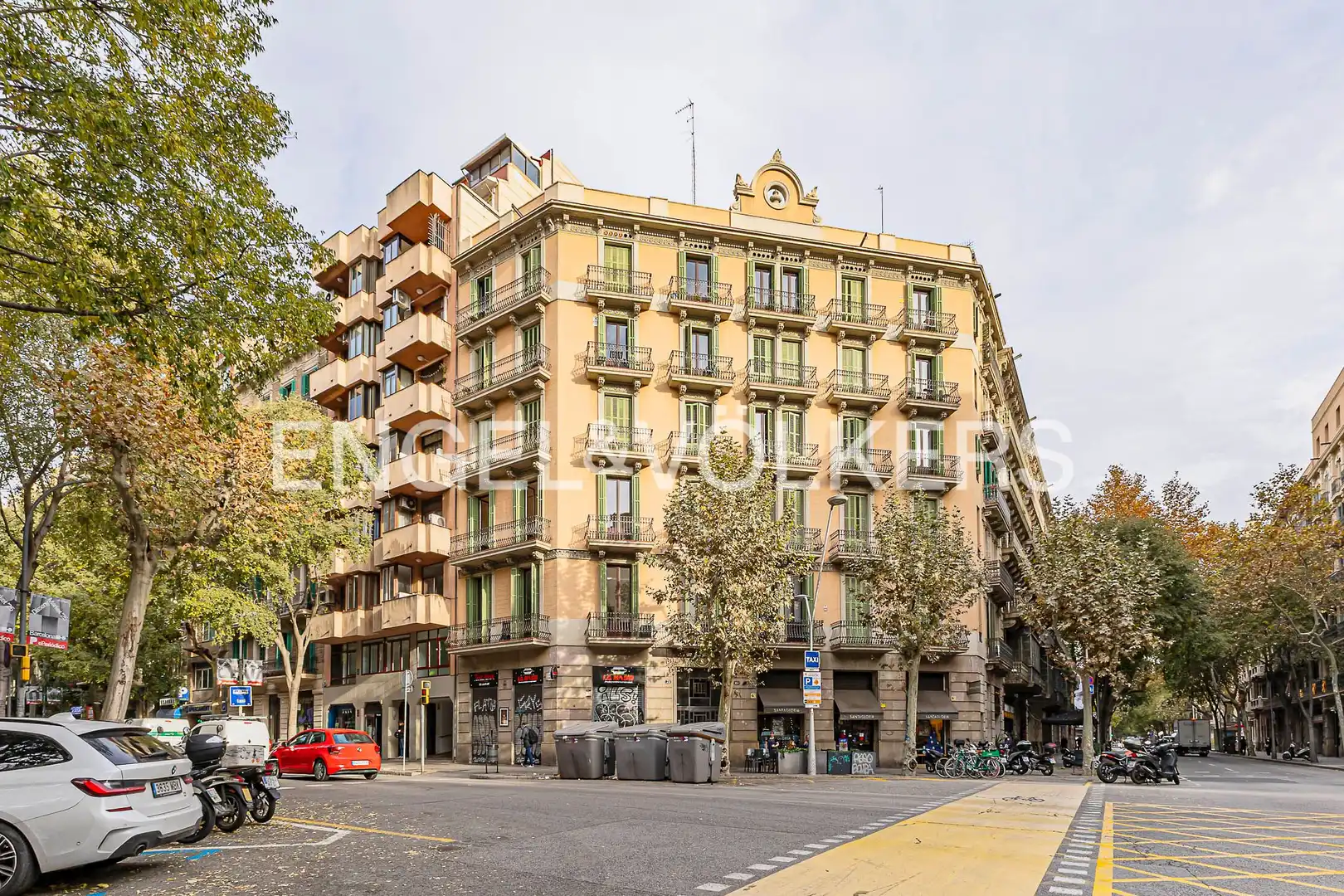 Vista exterior de Pis en venda en Barcelona amb Aire condicionat, Calefacció i Parquet
