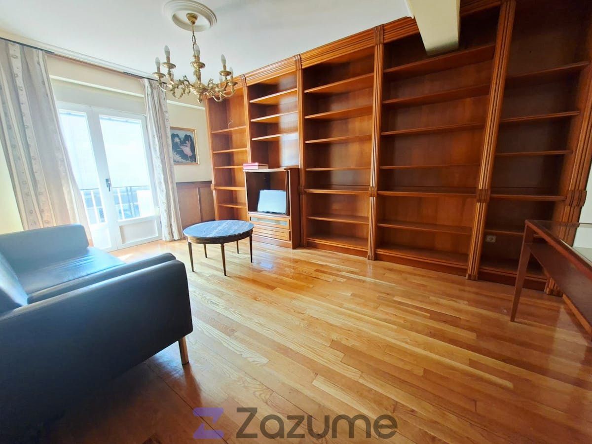 Sala d'estar de Pis de lloguer en Ponferrada amb Calefacció, Forn i Rentadora