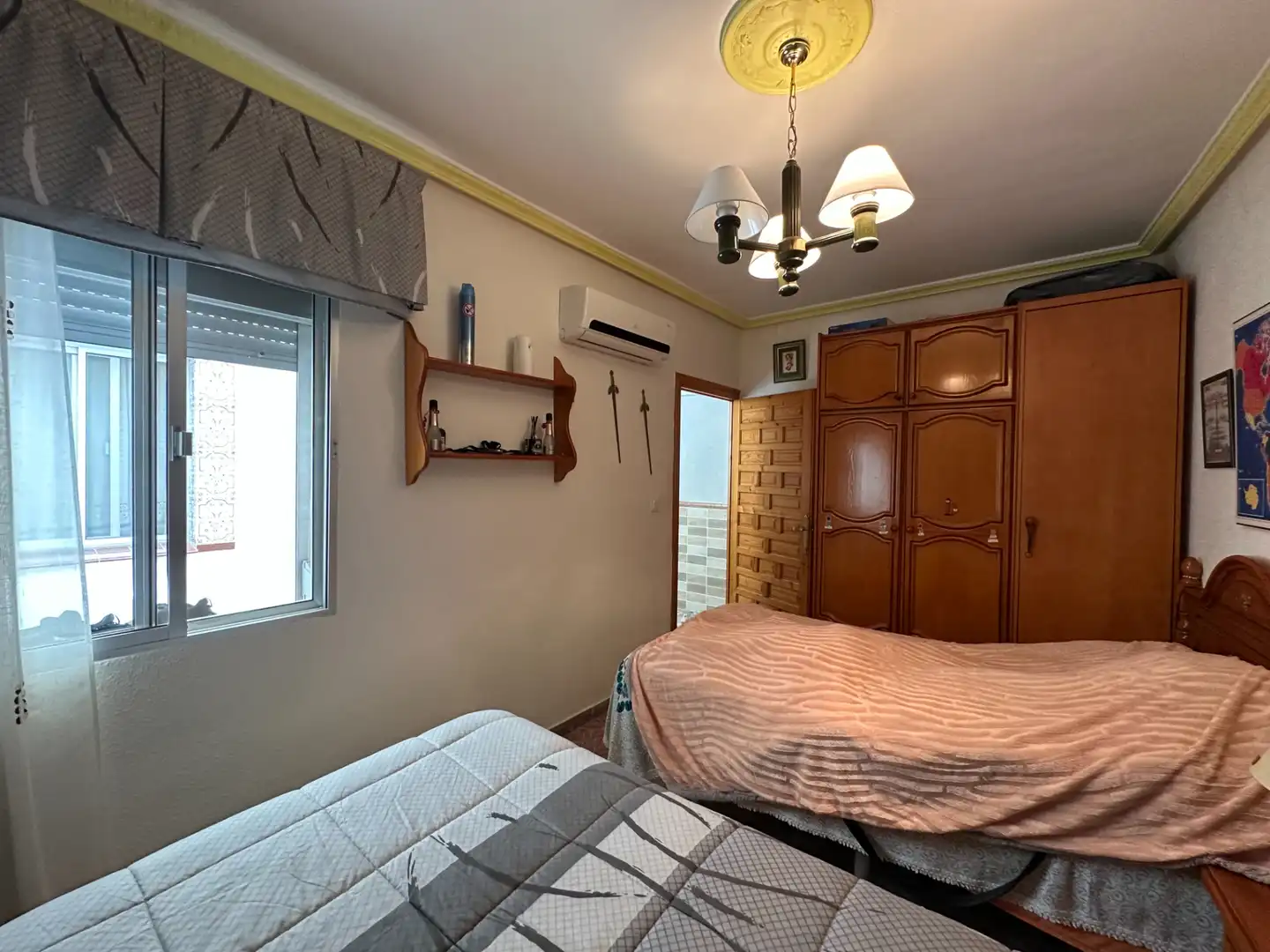 Dormitori de Casa o xalet en venda en Úbeda amb Aire condicionat i Terrassa