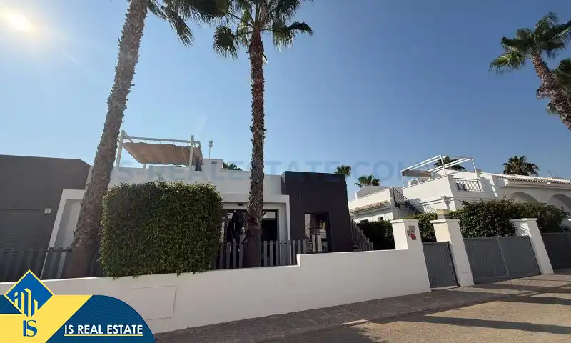 Detached house with pool for sale in Orihuela Costa, imagen 9