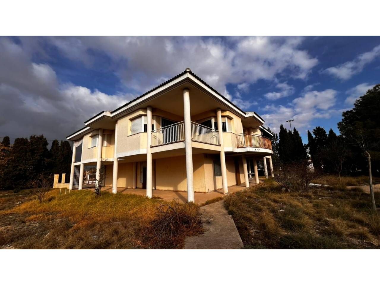 House or chalet for sale in Caudete