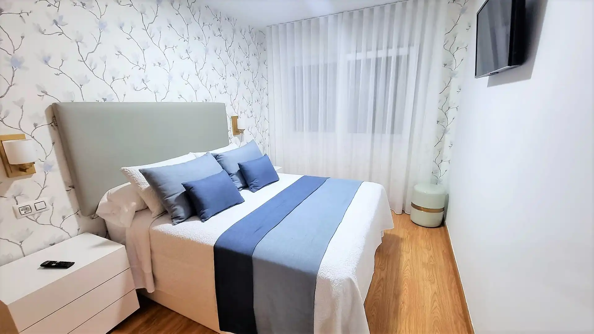 Habitación de Piso de alquiler en Cangas  con Aire acondicionado, Calefacción y Parquet
