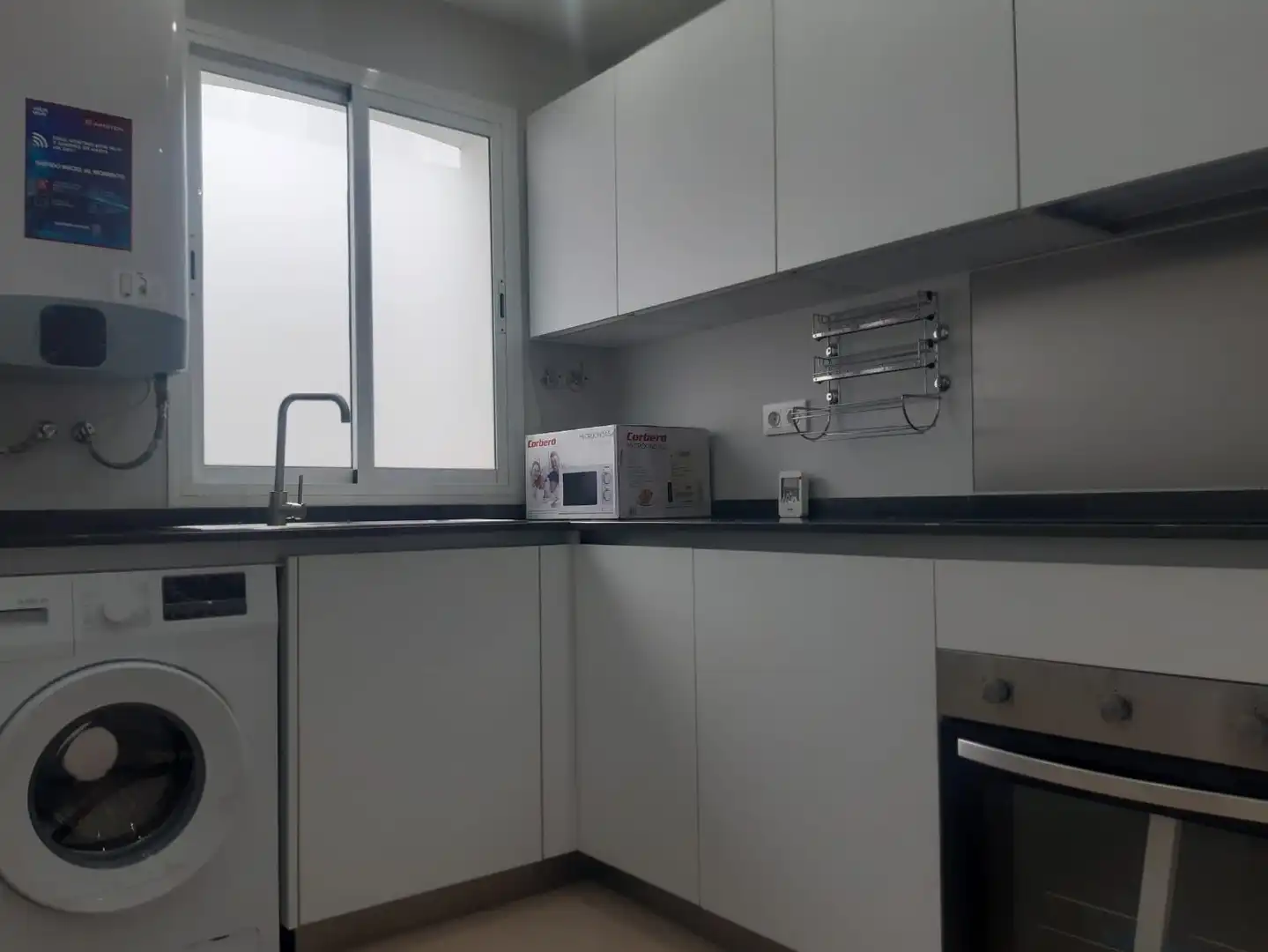 Cocina de Ático en venta en Dos Hermanas con Aire acondicionado, Terraza y Alarma