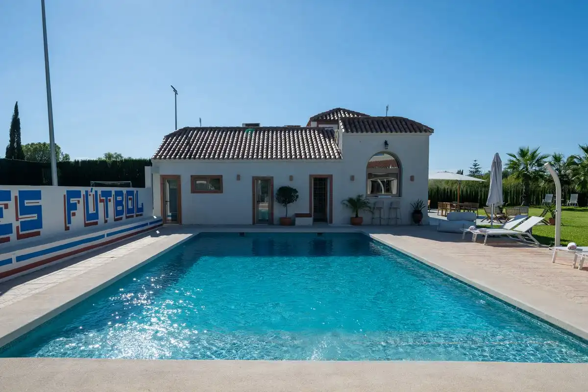 Piscina de Casa o chalet en venta en Elche / Elx con Aire acondicionado, Calefacción y Jardín privado