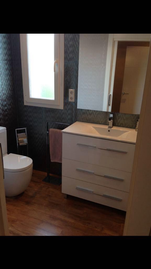 Bany de Pis de lloguer en Montgat amb Aire condicionat, Calefacció i Parquet