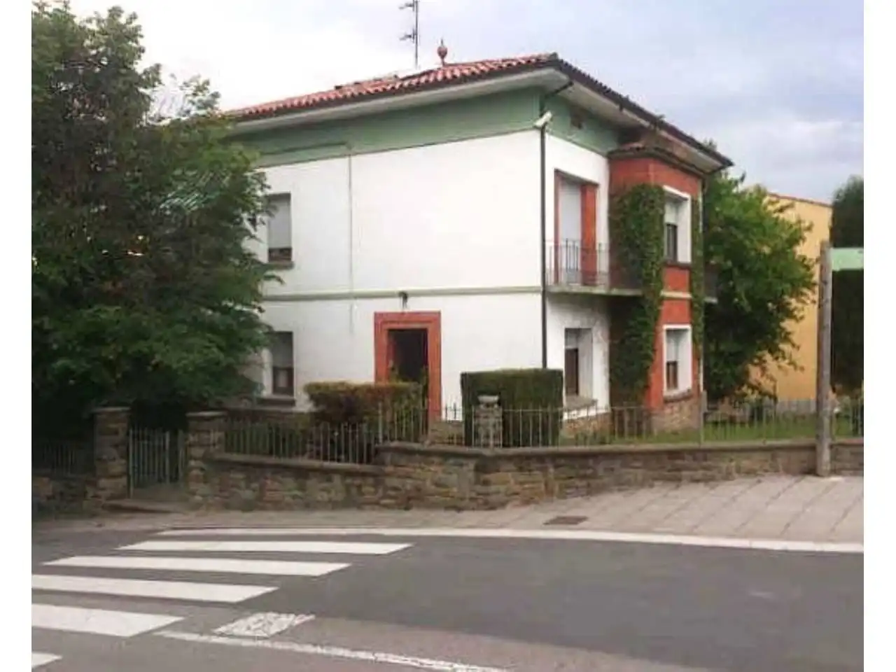 Vista exterior de Pis en venda en Sant Pere de Torelló
