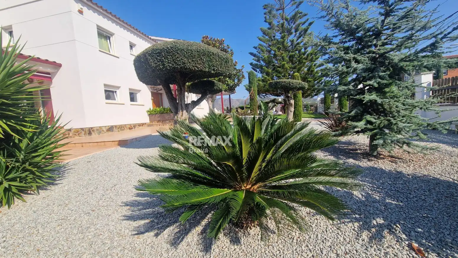 Garden of Houses for sale in Roses  with Air Conditioner, Private garden and Parquet flooring