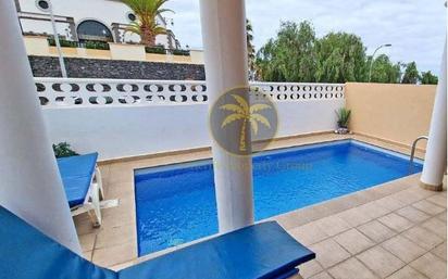 Swimming pool of House or chalet for sale in Adeje