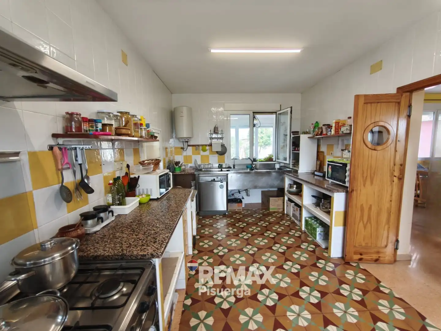 Cocina de Edificio en venta en Pozoantiguo