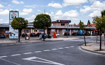 Vista exterior de Local de lloguer en Villalbilla amb Internet i Alarma