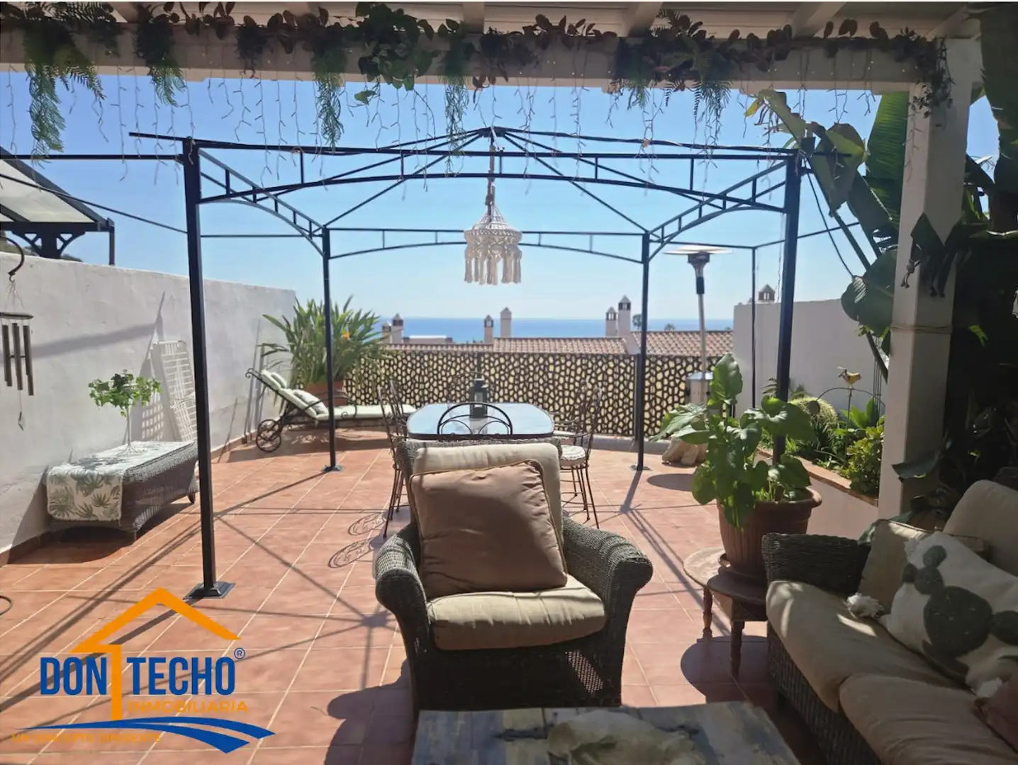 Terrassa de Casa adosada en venda en Vélez-Málaga amb Jardí privat, Terrassa i Traster