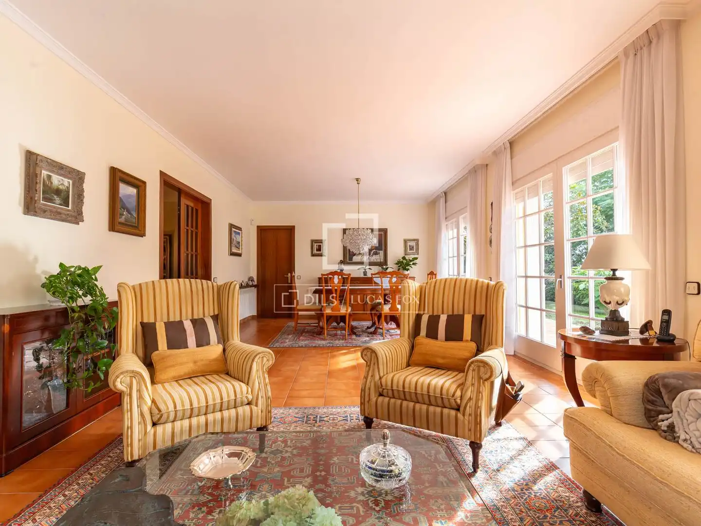 Sala d'estar de Casa o xalet en venda en Sant Just Desvern amb Calefacció, Jardí privat i Terrassa