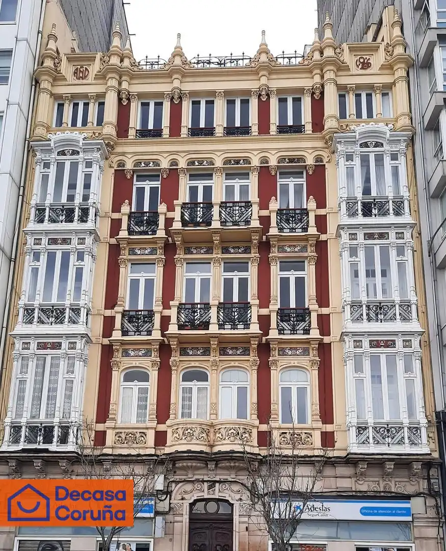 Außenansicht von Wohnung zum Verkauf in A Coruña Capital  mit Abstellraum und Alarm
