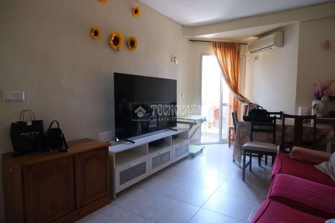 Sala de estar de Piso en venta en  Sevilla Capital con Aire acondicionado y Balcón