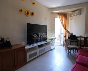Living room of Flat for sale in  Sevilla Capital