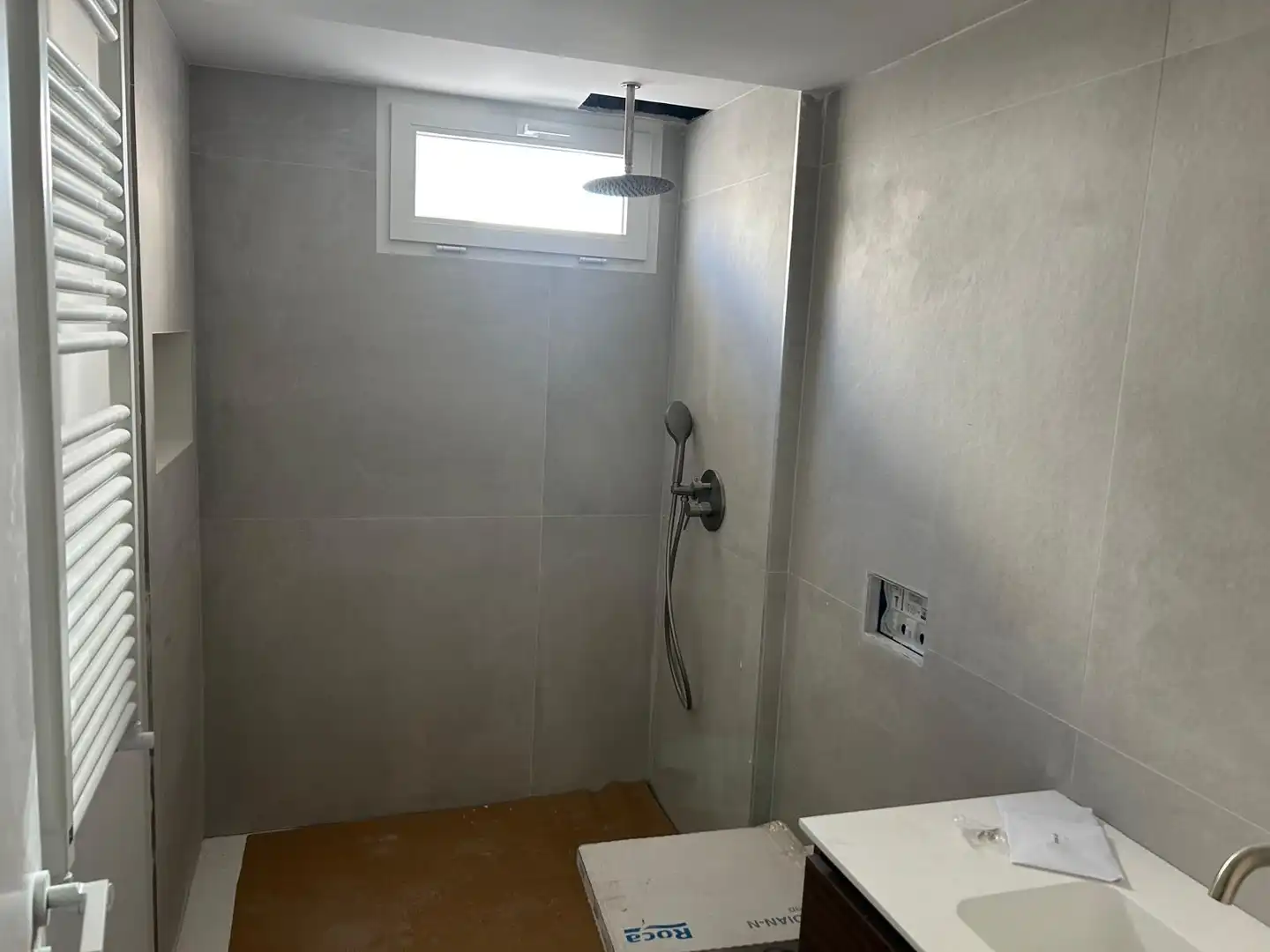 Baño de Piso en venta en Valencia con Aire acondicionado, Calefacción y Terraza