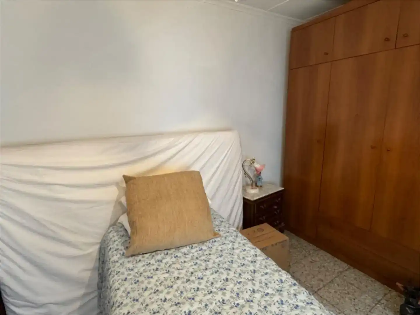 Dormitori de Pis en venda en Sabadell amb Aire condicionat i Balcó