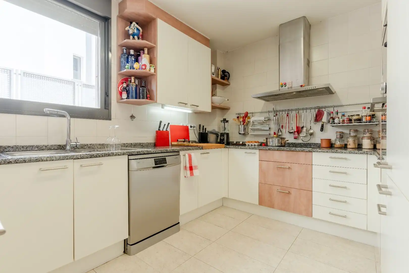 Kitchen of Houses for sale in Madrid  with Air Conditioner, Heating and Private garden