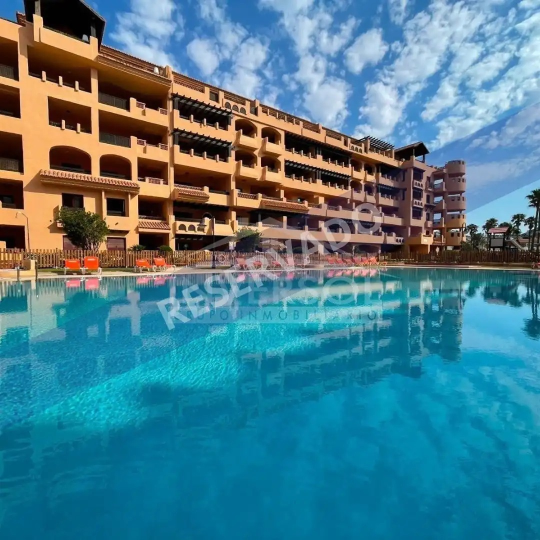 Flat with terrace for sale in Avenida Almerimar 276